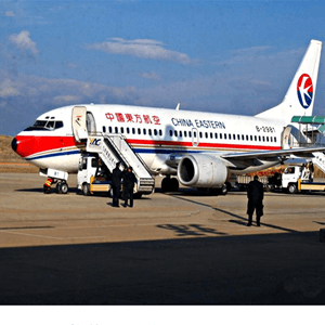 阿拉善左旗巴彦浩特机场货运航空快运业稳步发展的原因是什么？